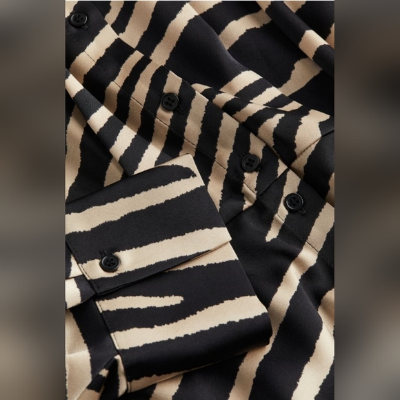 H&M Satin Shirt Dress in zebra print size medium - Picture 5 of 5